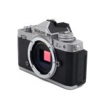 Nikon Z fc + L-rauta (SC 100, Kunto K5) – Käytetty Myydyt tuotteet 5